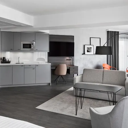 By Marriott Ostbahnhof ホテル 4*