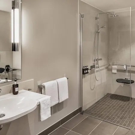 ホテル By Marriott Ostbahnhof 4*