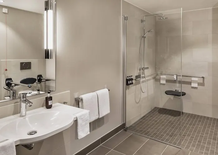 Hotel By Marriott Ostbahnhof 4*